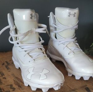 UA football cleats sz 6. Excellent condition,  used 1 season.